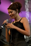 Emilie_Simon07 * 366 x 550 * (76KB)