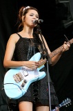 Emilie_Simon16 * 366 x 550 * (96KB)