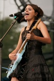 Emilie_Simon21 * 366 x 550 * (97KB)