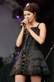 Emilie_Simon23 * 366 x 550 * (83KB)