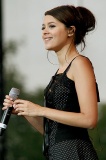 Emilie_Simon25 * 366 x 550 * (79KB)