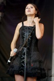 Emilie_Simon29 * 366 x 550 * (85KB)