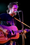 Frank_Turner14 * 366 x 550 * (97KB)