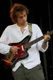 Mystery_Jets20 * 366 x 550 * (88KB)