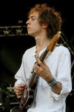 Mystery_Jets22 * 366 x 550 * (85KB)