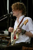 Mystery_Jets24 * 366 x 550 * (90KB)