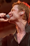 Ozark_Henry25 * 366 x 550 * (88KB)
