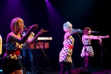 The_Pipettes26 * 550 x 366 * (86KB)