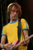 Yann_Tiersen10 * 366 x 550 * (87KB)